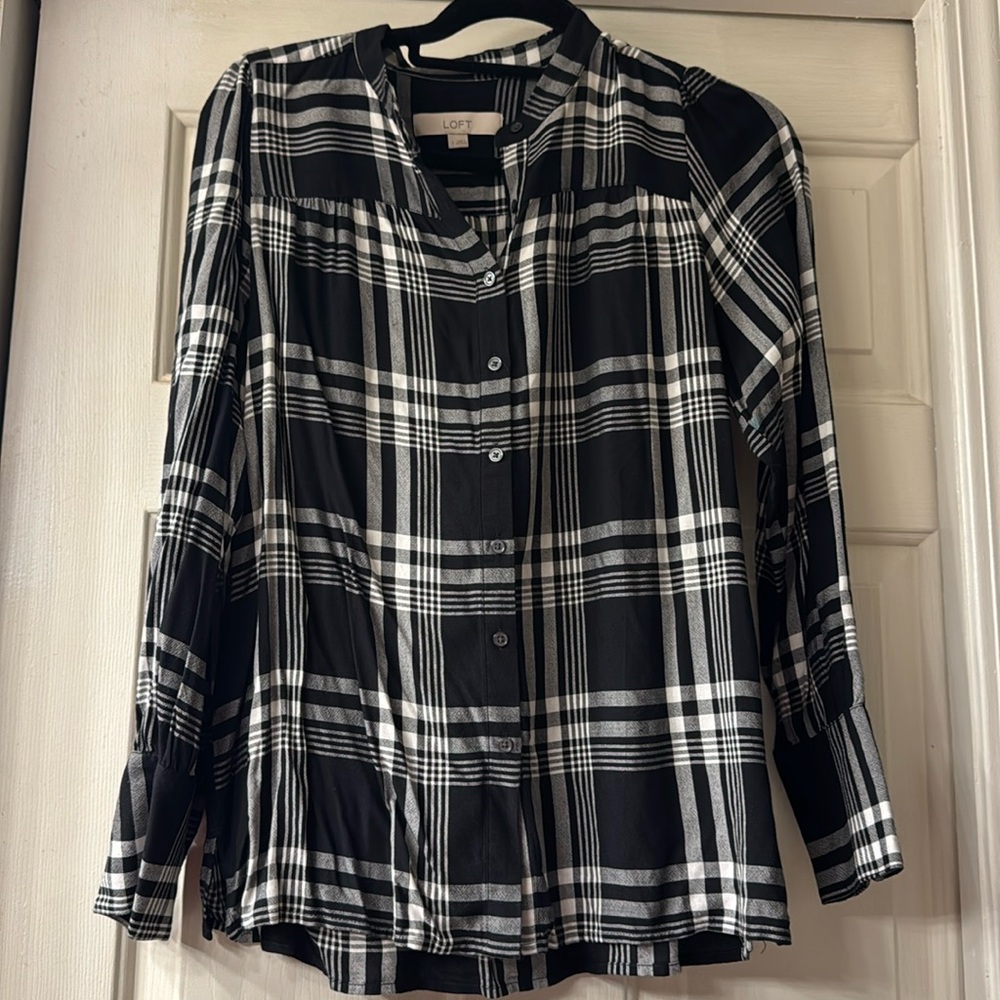 Loft, black and white blouse